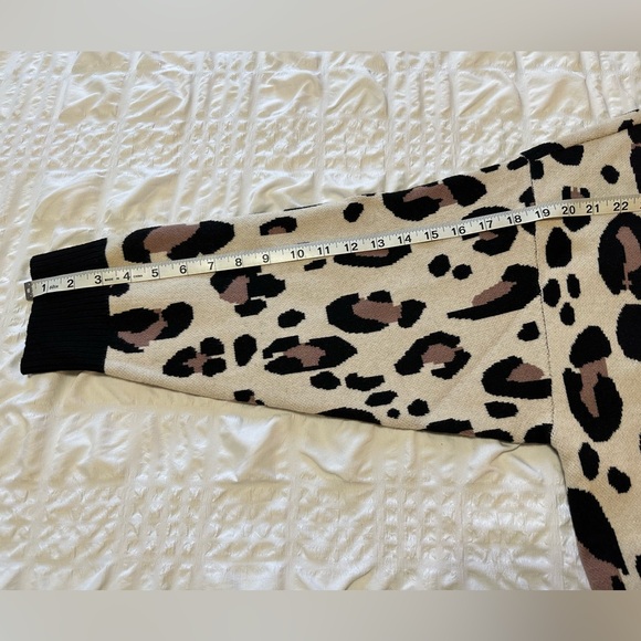 ๐๐คEVRI Leopard Sweater 3X NWT - Picture 9 of 11